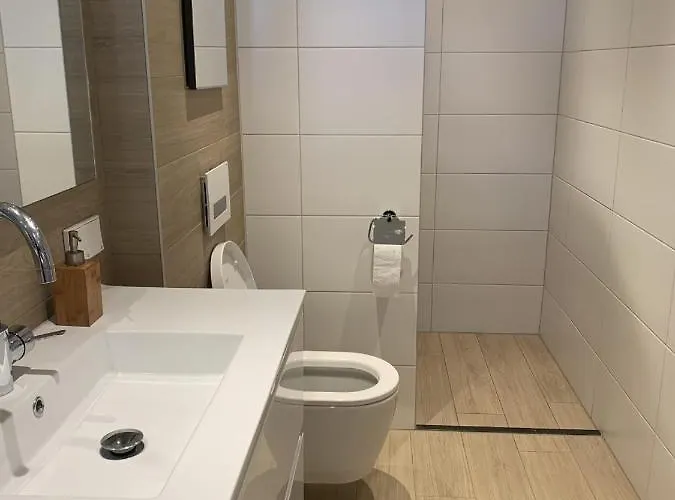 Oda ve Kahvaltı Florapark 4*