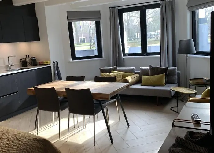 Florapark Bed & Breakfast 4*